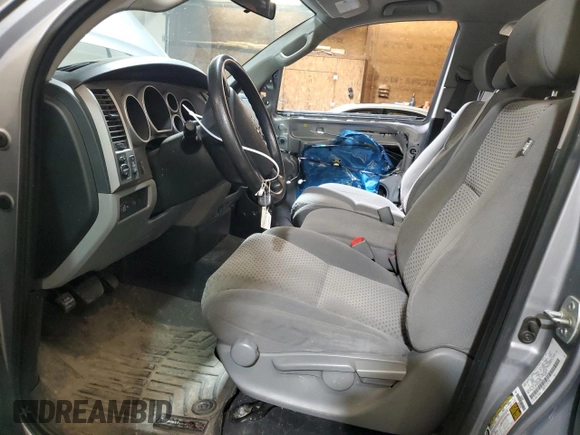 2013 Toyota Tundra z VIN 5TFUY5F13DX299066, wystawiony jako Copart lot #53352745 z przebiegiem 120 869 mil mil oraz Szkoda całkowita • Salvage title. Historia ofert i sprzedaży dostępna na DreamBid. Obrazek 7.