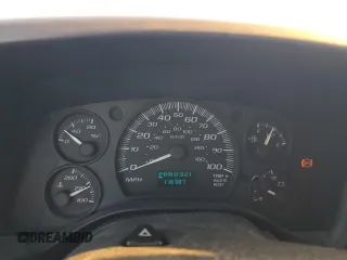 2004 Chevrolet Express Passenger with VIN 1GAHG39U741128458, listed as a Copart auction lot 64436215 with 118,387 mi miles and Salvage title. Bid and sale history available at DreamBid. Image 9.