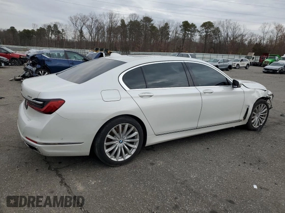 2020 BMW 7 Series 740i with VIN WBA7T2C02LCE43427, listed as a Copart auction lot 84253634 with 61,180 mi miles and Salvage Title. Bid and sale history available at carsss.com. Image 3.