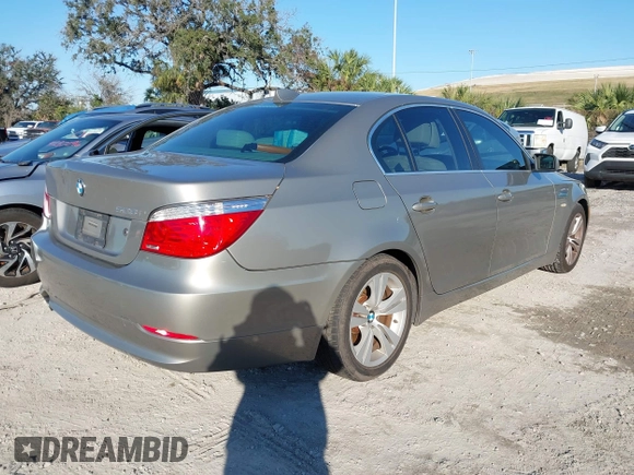 2009 BMW 5 Series 528i with VIN WBANU53569C122787, listed as a IAAI auction lot 41286237 with Not Provided miles and . Bid and sale history available at carsss.com. Image 4.