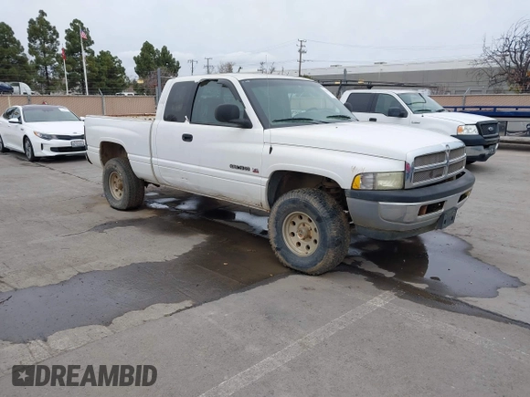2001 Dodge 1500 with VIN 3B7HF13Z01M555854, listed as a IAAI auction lot 41555752 with 164,111 mi miles and . Bid and sale history available at DreamBid. Image 1.