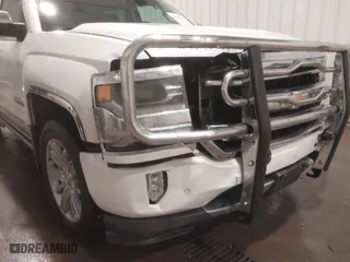2017 Chevrolet Silverado 1500 High Country with VIN 3GCUKTEC2HG356392, listed as a IAAI auction lot 40929284 with 93,576 mi miles. Bid and sale history available at carsss.com. Image 6.