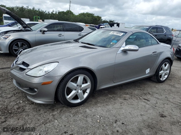 2005 Mercedes-Benz SLK-Class with VIN WDBWK56F95F039444, listed as a Copart auction lot 59275854 with 100,681 mi miles and Salvage Title. Bid and sale history available at carsss.com. Image 1.