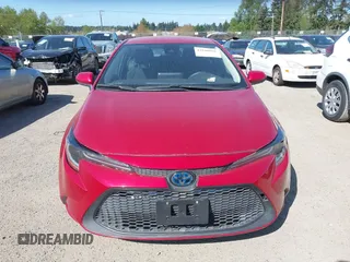 2021 Toyota Corolla LE with VIN 5YFEPMAE2MP180273, listed as a IAAI auction lot 42100956 with 32,168 mi miles. Bid and sale history available at carsss.com. Image 12.