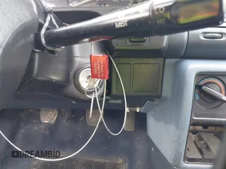 1991 Honda Civic z VIN 2HGED634XMH576080, wystawiony jako IAAI lot #42126557 z przebiegiem 271 729 mil mil oraz . Historia ofert i sprzedaży dostępna na DreamBid. Obrazek 11.