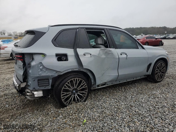 2024 BMW X5 xDrive40i with VIN 5UX23EU03R9V82643, listed as a Copart auction lot 50187785 with 5,918 mi miles and Salvage Title. Bid and sale history available at carsss.com. Image 3.