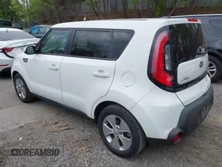 2015 Kia Soul z VIN KNDJN2A27F7213044, wystawiony jako IAAI lot #42230444 z przebiegiem 43 408 mil mil oraz . Historia ofert i sprzedaży dostępna na DreamBid. Obrazek 3.