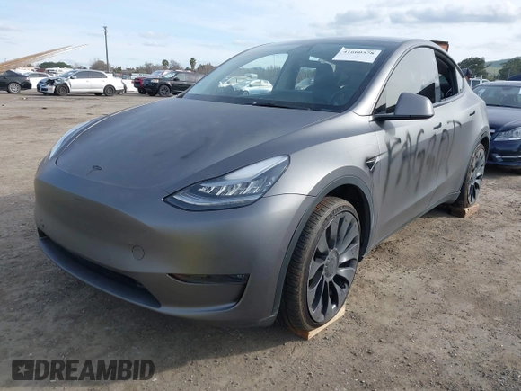 2021 Tesla Model Y Long Range with VIN 5YJYGDEE6MF111993, listed as a IAAI auction lot 41600578 with Not Provided miles. Bid and sale history available at carsss.com. Image 20.