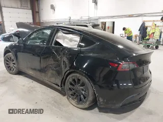 2022 Tesla Model Y Long Range z VIN 7SAYGDEE0NF342215, wystawiony jako IAAI lot #42136858 z przebiegiem 53 037 mil mil oraz . Historia ofert i sprzedaży dostępna na DreamBid. Obrazek 3.
