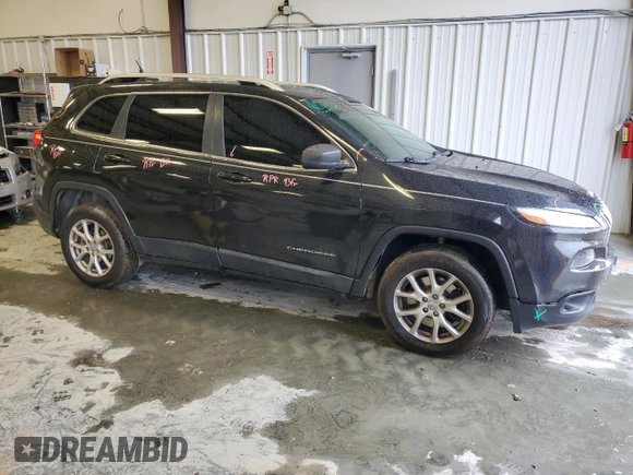 2016 Jeep Cherokee Latitude with VIN 1C4PJLCBXGW206654, listed as a Copart auction lot 44589985 with 154,720 mi miles and Salvage Title. Bid and sale history available at carsss.com. Image 4.