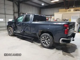 2021 Chevrolet Silverado 1500 LT with VIN 1GCRYDED6MZ104674, listed as a Copart auction lot 44034255 with 70,420 mi miles and Salvage Title. Bid and sale history available at DreamBid. Image 2.