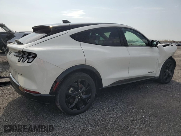 2023 Ford Mustang Mach-E Premium с VIN 3FMTK3SU1PMA16364, выставлен на аукционе Copart как лот 53627595 с пробегом 26 234 миль миль и Списание • Salvage title. История ставок и продаж доступна на DreamBid. Изображение 3.