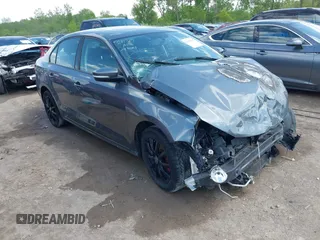 2011 Volkswagen Jetta SE z VIN 3VWDZ7AJ2BM024448, wystawiony jako IAAI lot #42280187 z przebiegiem Nie podano mil oraz . Historia ofert i sprzedaży dostępna na DreamBid. Obrazek 1.