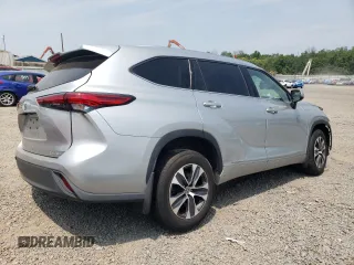2021 Toyota Highlander XLE with VIN 5TDGZRBH3MS113004, listed as a Copart auction lot 59550405 with Not provided miles and Salvage title. Bid and sale history available at DreamBid. Image 3.
