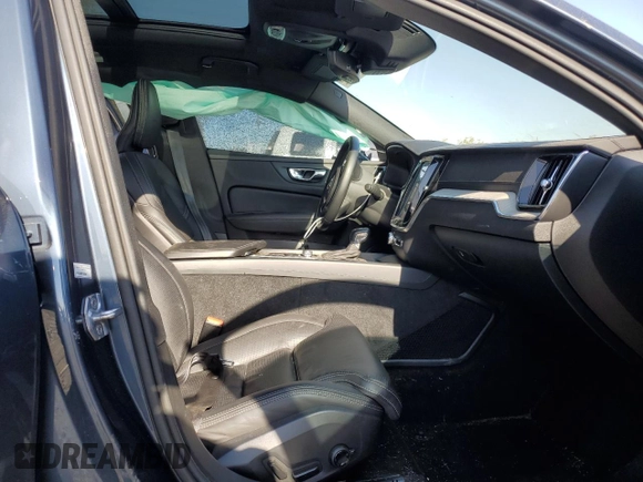 2019 Volvo S60 Inscription with VIN 7JRA22TL4KG004497, listed as a Copart auction lot 76272604 with 84,240 mi miles and Clean Title. Bid and sale history available at carsss.com. Image 7.