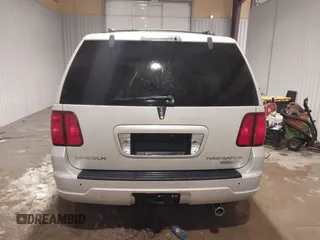 2006 Lincoln Navigator Luxury with VIN 5LMFU27536LJ20869, listed as a IAAI auction lot 41305859 with 166,845 mi miles. Bid and sale history available at carsss.com. Image 16.