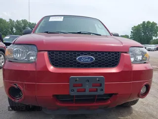2007 Ford Escape Limited with VIN 1FMYU94197KA34124, listed as a IAAI auction lot 42483070 with 197,046 mi miles and . Bid and sale history available at DreamBid. Image 6.