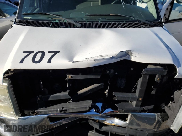 2008 Ford Econoline Passenger XL with VIN 1FBNE31LX8DB16560, listed as a Copart auction lot 80282833 with Not Provided miles and Salvage Title. Bid and sale history available at DreamBid. Image 12.