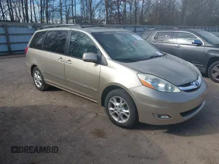 2006 Toyota Sienna XLE with VIN 5TDZA22C16S571350, listed as a IAAI auction lot 41725551 with 233,487 mi miles. Bid and sale history available at carsss.com. Image 1.