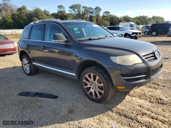2008 Volkswagen Touareg 2 V6 with VIN WVGBE77L18D063756, listed as a Copart auction lot 84020744 with 208,373 mi miles and Clean Title. Bid and sale history available at carsss.com. Image 4.