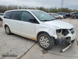 2018 Dodge Grand Caravan SE with VIN 2C4RDGBG9JR184893, listed as a Copart auction lot 51998535 with 152,533 mi miles and Non Repairable. Bid and sale history available at carsss.com. Image 4.