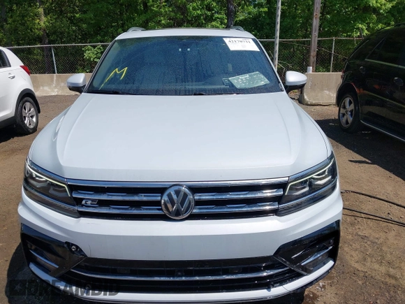 2019 Volkswagen Tiguan SEL Premium with VIN 3VV4B7AXXKM019995, listed as a IAAI auction lot 42170731 with 53,916 mi miles and . Bid and sale history available at DreamBid. Image 13.