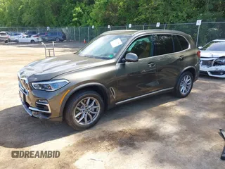 2021 BMW X5 xDrive40i with VIN 5UXCR6C06M9G21960, listed as a IAAI auction lot 42315496 with 41,580 mi miles and . Bid and sale history available at DreamBid. Image 18.