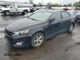 2015 Kia Optima LX z VIN 5XXGM4A7XFG512412, wystawiony jako Copart lot #57817335 z przebiegiem 122 465 mil mil oraz Szkoda całkowita • Salvage title. Historia ofert i sprzedaży dostępna na DreamBid. Obrazek 1.