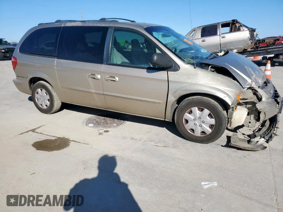 2003 Chrysler Town & Country LX with VIN 2C4GP443X3R270921, listed as a Copart auction lot 47283055 with 304,023 mi miles and Salvage title. Bid and sale history available at DreamBid. Image 4.