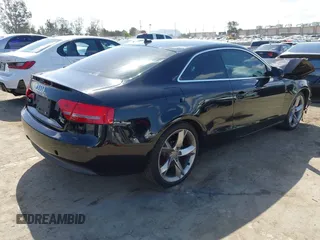 2012 Audi A5 Premium Plus z VIN WAULFAFR2CA016445, wystawiony jako IAAI lot #41948820 z przebiegiem 159 751 mil mil oraz . Historia ofert i sprzedaży dostępna na DreamBid. Obrazek 4.
