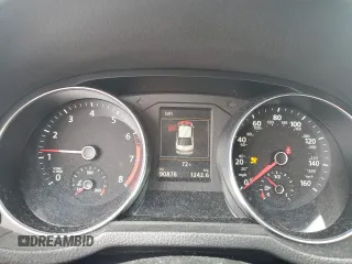 2017 Volkswagen Passat SE z VIN 1VWGT7A3XHC053786, wystawiony jako Copart lot #55421435 z przebiegiem 90 878 mil mil oraz Szkoda całkowita • Salvage title. Historia ofert i sprzedaży dostępna na DreamBid. Obrazek 9.