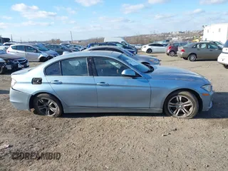 2012 BMW 3 Series 328i с VIN WBA3C1C55CF432664, выставлен на аукционе IAAI как лот 41334641 с пробегом Не указан миль и . История ставок и продаж доступна на DreamBid. Изображение 13.
