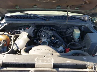 2002 Chevrolet Suburban LS with VIN 1GNFK16ZX2J168829, listed as a IAAI auction lot 41753506 with 1 mi miles. Bid and sale history available at carsss.com. Image 10.