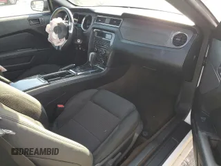 2013 Ford Mustang V6 with VIN 1ZVBP8AM5D5275180, listed as a Copart auction lot 50885915 with 129,247 mi miles and Salvage Title. Bid and sale history available at carsss.com. Image 8.