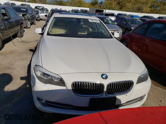 2013 BMW 5 Series 528i xDrive with VIN WBAXH5C55DD113871, listed as a Copart auction lot 73201063 with 71,252 mi miles and Salvage Title. Bid and sale history available at carsss.com. Image 5.