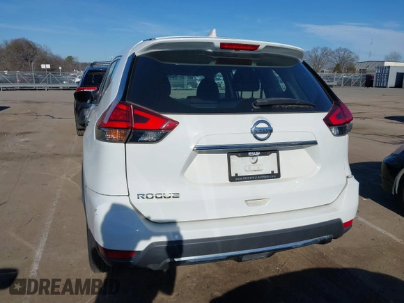 2017 Nissan Rogue SV with VIN KNMAT2MT9HP560033, listed as a IAAI auction lot 41396661 with 200,717 mi miles. Bid and sale history available at carsss.com. Image 16.