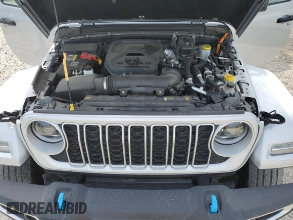 2024 Jeep Wrangler Sahara z VIN 1C4RJXP64RW226978, wystawiony jako Copart lot #58173745 z przebiegiem 31 841 mil mil oraz Czysty tytuł • Clean title. Historia ofert i sprzedaży dostępna na DreamBid. Obrazek 11.