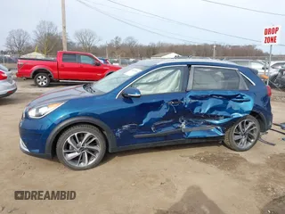 2018 Kia Niro Touring with VIN KNDCE3LC6J5174472, listed as a IAAI auction lot 41824400 with 83,182 mi miles. Bid and sale history available at carsss.com. Image 15.