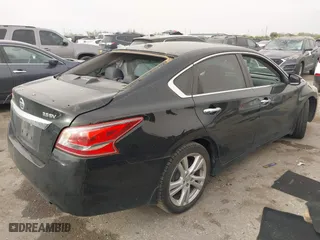 2013 Nissan Altima 3.5 SL with VIN 1N4BL3AP7DN447582, listed as a IAAI auction lot 41829392 with 109,128 mi miles. Bid and sale history available at carsss.com. Image 4.