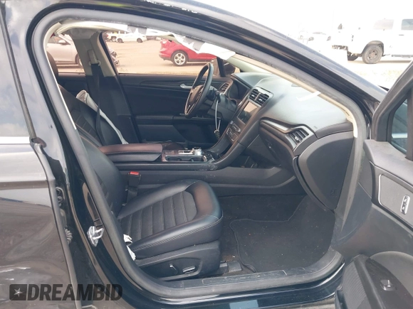 2018 Ford Fusion SE with VIN 3FA6P0HD9JR136468, listed as a IAAI auction lot 41908198 with 139,415 mi miles. Bid and sale history available at carsss.com. Image 5.