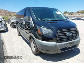 2017 Ford Transit z VIN 1FTYR2YM5HKB57731, wystawiony jako IAAI lot #42699479 z przebiegiem 73 900 mil mil oraz . Historia ofert i sprzedaży dostępna na DreamBid. Obrazek 1.
