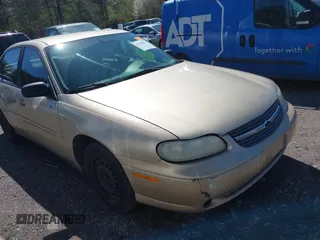 2005 Chevrolet Classic with VIN 1G1ND52F15M127258, listed as a IAAI auction lot 41748910 with 184,278 mi miles. Bid and sale history available at carsss.com. Image 1.