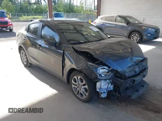 2016 Scion iA z VIN 3MYDLBZV4GY103085, wystawiony jako IAAI lot #42224286 z przebiegiem 90 786 mil mil oraz . Historia ofert i sprzedaży dostępna na DreamBid. Obrazek 1.