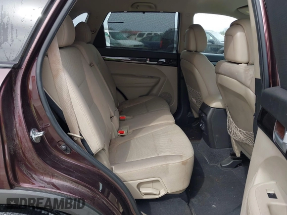 2015 Kia Sorento LX with VIN 5XYKT4A77FG587237, listed as a IAAI auction lot 41748791 with 214,454 mi miles. Bid and sale history available at carsss.com. Image 8.