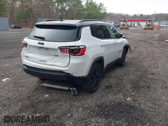2022 Jeep Compass Latitude with VIN 3C4NJDBB5NT184919, listed as a IAAI auction lot 41044815 with 17,654 mi miles and . Bid and sale history available at DreamBid. Image 4.