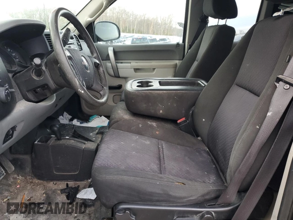 2010 GMC Sierra 1500 with VIN 1GTSKTE39AZ107357, listed as a Copart auction lot 45675685 with 157,081 mi miles and Clean Title. Bid and sale history available at DreamBid. Image 7.