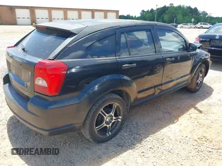 2008 Dodge Caliber SE z VIN 1B3HB28BX8D674547, wystawiony jako IAAI lot #42140339 z przebiegiem 236 666 mil mil oraz . Historia ofert i sprzedaży dostępna na DreamBid. Obrazek 4.