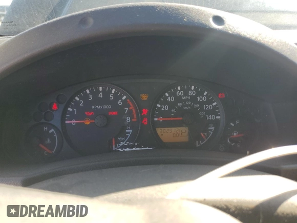 2005 Nissan Frontier LE z VIN 1N6AD07U95C401972, wystawiony jako Copart lot #48394485 z przebiegiem 302 912 mil mil oraz Szkoda całkowita • Salvage title. Historia ofert i sprzedaży dostępna na DreamBid. Obrazek 9.