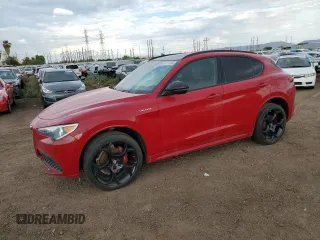 2022 Alfa Romeo Stelvio Veloce z VIN ZASPAKBNXN7D24109, wystawiony jako Copart lot #61717184 z przebiegiem 9 095 mil mil oraz Szkoda całkowita • Salvage title. Historia ofert i sprzedaży dostępna na DreamBid. Obrazek 1.