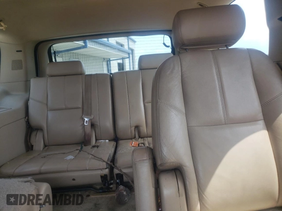 2007 GMC Yukon Denali z VIN 1GKFK63817J345216, wystawiony jako Copart lot #52853275 z przebiegiem 245 524 mil mil oraz Szkoda całkowita • Salvage title. Historia ofert i sprzedaży dostępna na DreamBid. Obrazek 10.